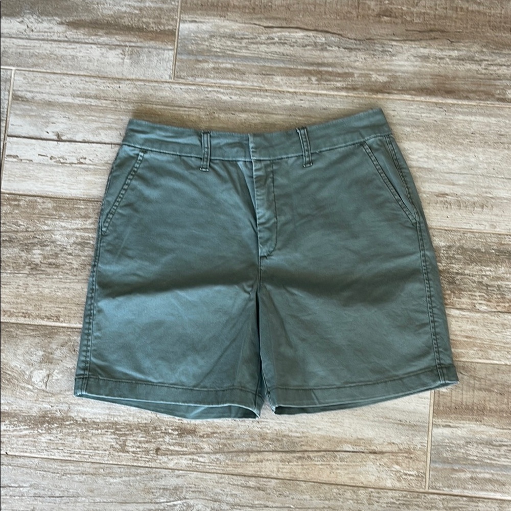 Anne Klein Green Flat Front Summer Shorts